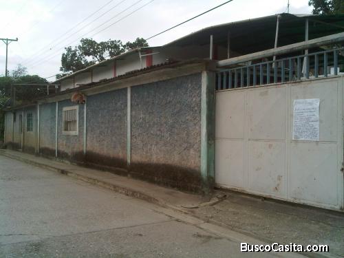 Vendo casa familiar Negociable