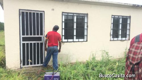 Vendo Casa Obra limpia Negociable papeles en Regla