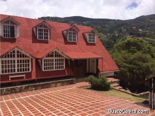 EN VENTA HERMOSO CHALET EN LA COLONIA TOVAR