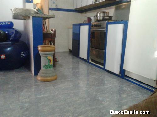 Vendo Apartamento En el Cementerio con local comercial