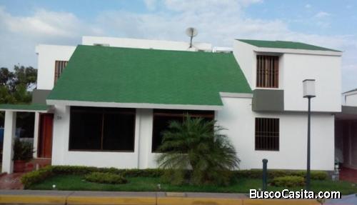SE VENDE CASA EN RESIDENCIAS LA GUARIMBA, LECHERIA