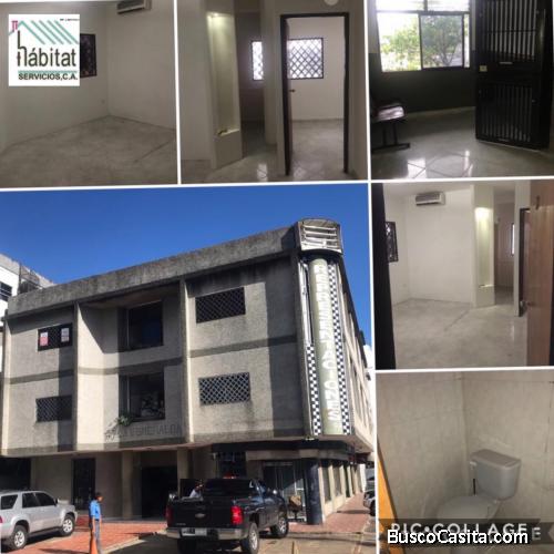 Se vende Oficina en Edif. La Esmeralda. 