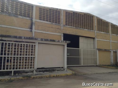 Amplio Galpon compuesto de 4 naves 8.595m2 y 10.372m2 terreno