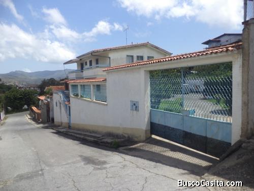 LOS TEQUES DOS (2) CASAS EN VENTA