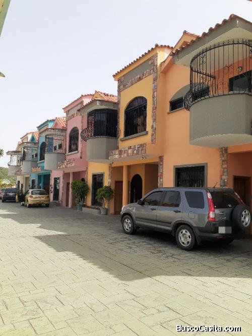 Town House en el  trigal sector piedra Pintada 