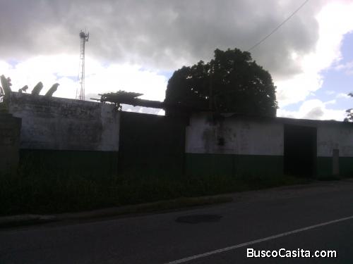 VENTA DE GALPON - CASA - TERRENO