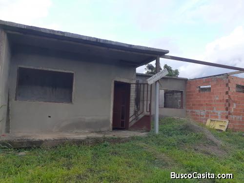 CASA EN OBRA GRIS (SAN DIEGO)