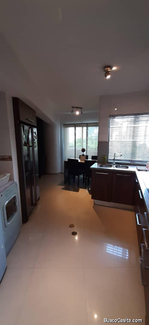 Vendo Hermoso Apartamento Urb. Valle Blanco