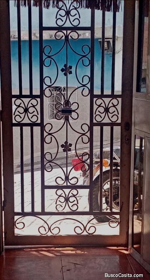 Casa en los rosales, a 5 minutos estacion metro la bandera y el valle. 