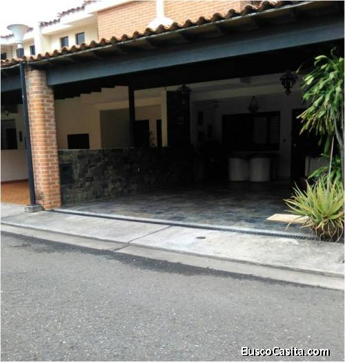 Zoraida Araujo Vende Town House en San Diego
