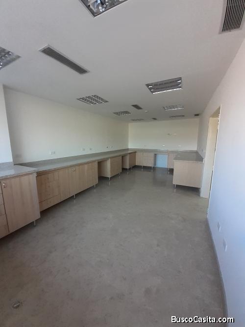 EN ALQUIILER LOCAL UBICADO EN EL SPA MEDICO CHILEMEX