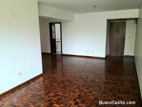 Amplio Apartamento El Cigarral-El Hatillo