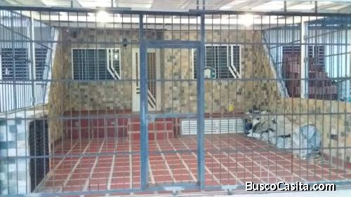 Zoraida Araujo Vende Casa en Lomas de la Hacienda 04244574535