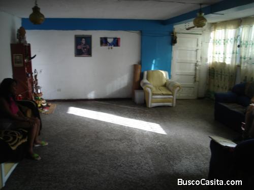 apartamento 100 mts2 4 habitaciones sala, cosina, baño, comedor y puesto de estacionamiento, asensor