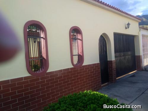 Zoraida Araujo Vende Casa en La Esmeralda 04244574535