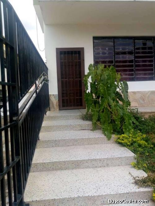 SE ALQUILA APARTOQUINTA EN EL TRIGAL SUR 