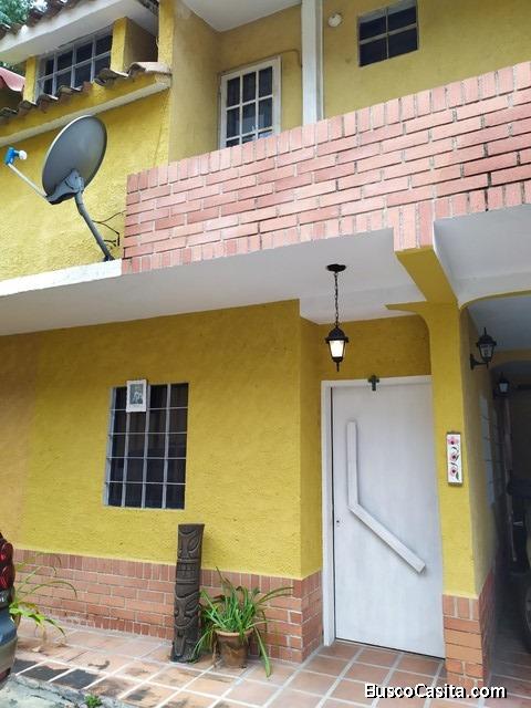 Zoraida Araujo Vende TownHouse en Naguanagua 04244574535