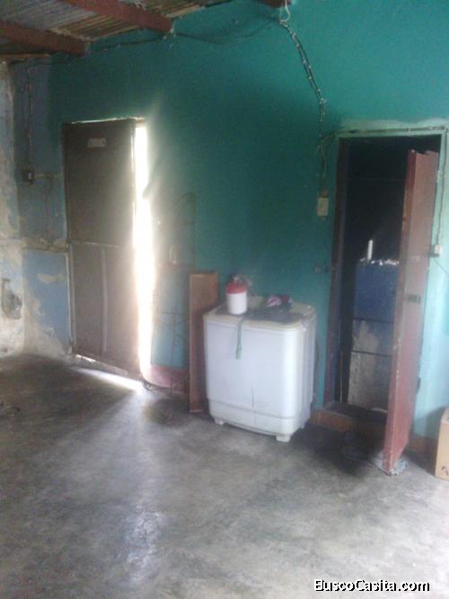 vendo casa propia en remate zona de caracas