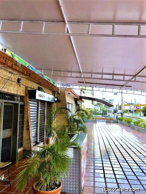 Conveniente Local Comercial en el Centro Comercial Paulita