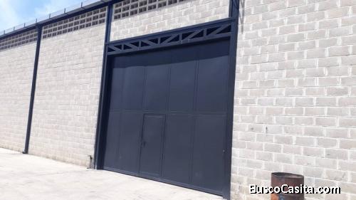 *SKY GROUP vende galpón en los guayos*