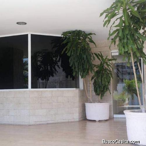 Se alquila oficina de 15mt2 en excelente edificio. 