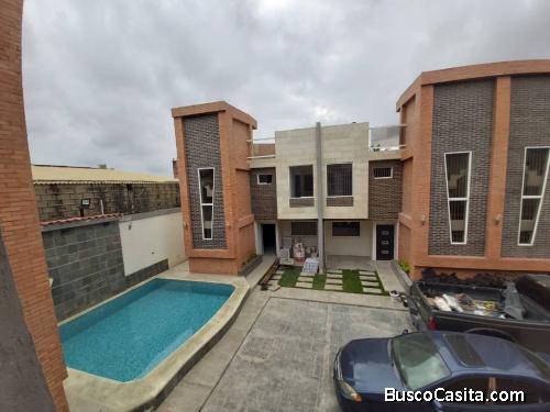 SE VENDE TH EN TUCACAS, CONJ RESIDENCIAL RIO DE LA PLATA