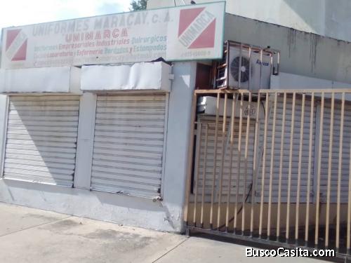 Local CC Los Mangos de 33,60 m con vista a la Av Constitución en Maracay