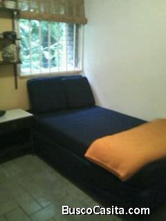 ALQUILO HABITACION SEMI-INDEPENDIENTE CON BAÑO PRIVADO EN ALTAMIRA