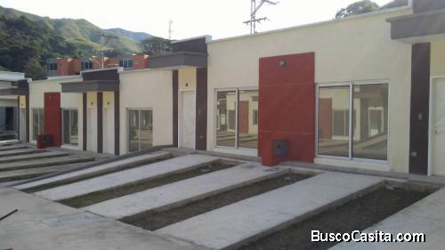 SKY GROUP PLATINUM VENDE Casa en La Entrada Naguanagua