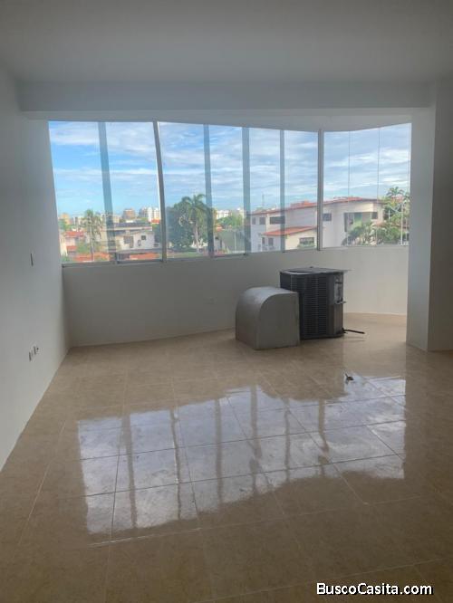 EN VENTA APTO. EN C.R. KYNAKY, AV. BOLIVAR DE LECHERIA