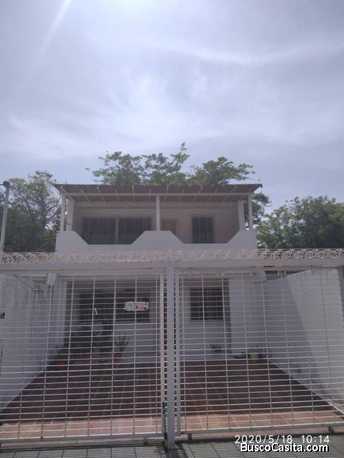 Se vende casa tipo townhouse en San Diego, Los Jarales