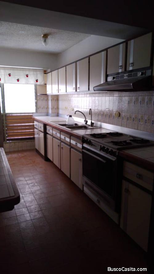 vendo APARTAMENTO zona de caracas WHATSAPP 04164098279