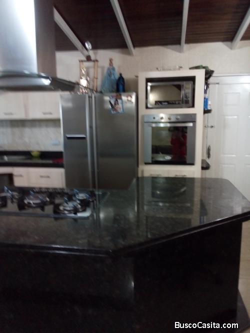 EN VENTA BONITA CASA EN VILLA BETANIA