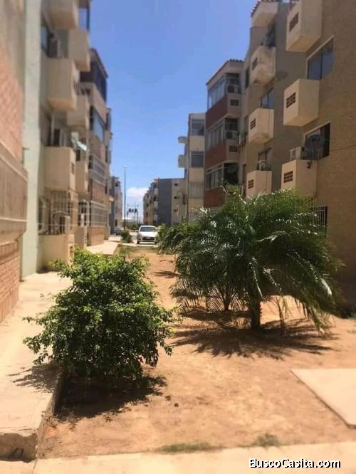 VENTA: APARTAMENTO PLANTA BAJA - BALCONES II