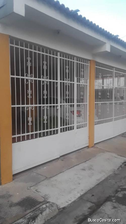 CASA VALLE DE ORO FLOR AMARILLO 