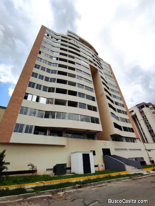 SKY GROUP PLATINUM VENDE Apartamento en Valencia, Sabana Larga.