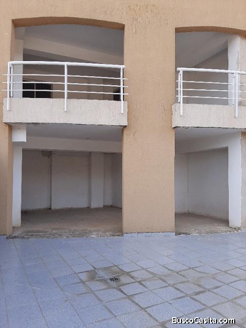 SKY GROUP PLATINUM VENDE Penthouse en Mañongo.