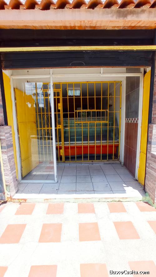 Conveniente Local Comercial en Barcelona. 