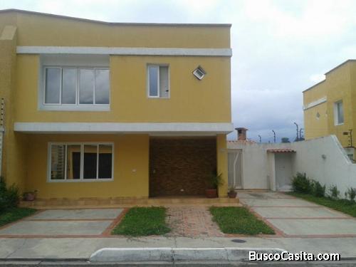 RAFABIENES VENDE HERMOSA CASA UBICADA EN ZONA EXCLUSIVA DE LA CIUDAD DE MERIDA