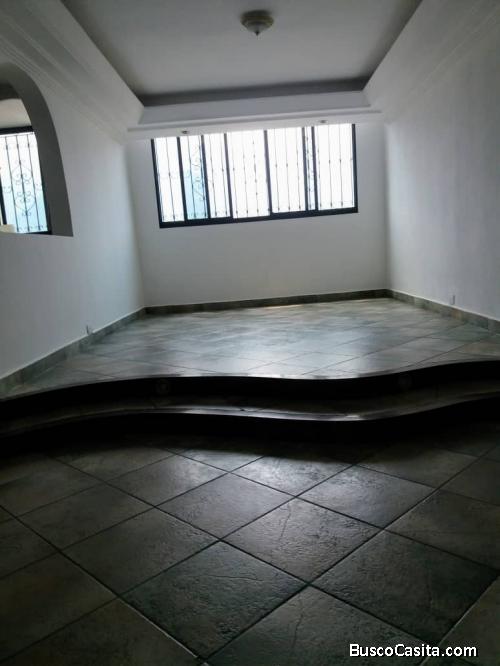 RAFABIENES VENDE ELEGANTE APTO EN RES. EL PEDREGAL SECTOR CAMPO CLARO 