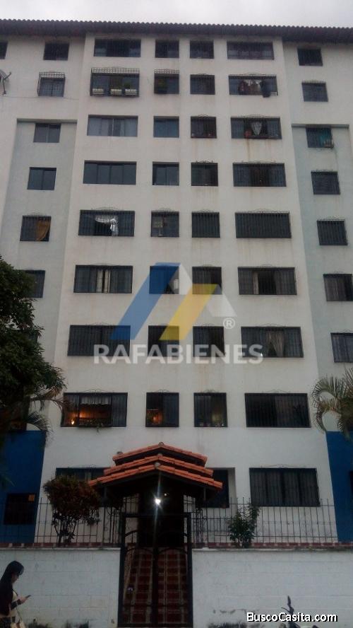 INMOBILIARIA RAFABIENES VENDE HERMOSO APARTAMENTO EN CAMPO CLARO