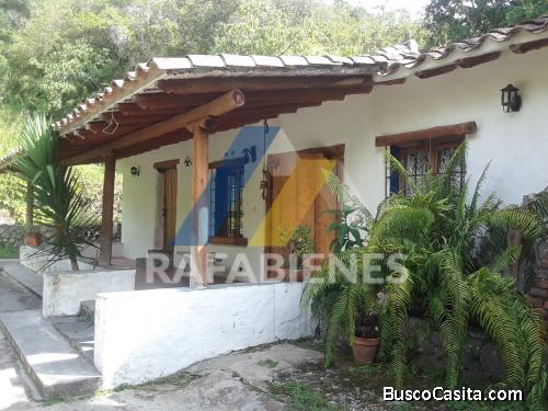INMOBILIARIA RAFABIENES C.A VENDE CASA TIPO CABAÑA EN LA MUCUY