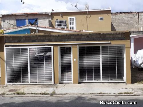 Sky Group Vende Casa en Los Apamates Guacara FOC-612