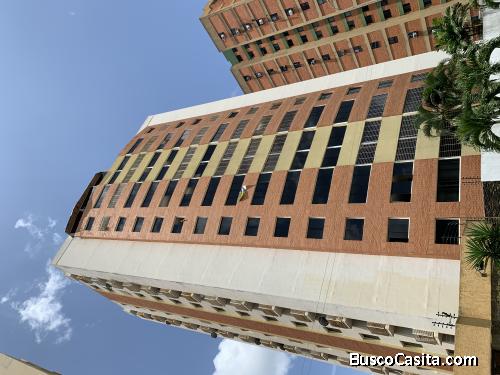 Nestor Moreno vende Apartamento en Mañongo, Res Valle Claro 