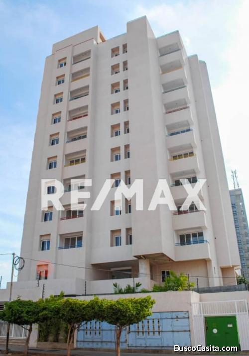 Apartamento en VENTA:Residencias Madrigal (Dr. Portillo)