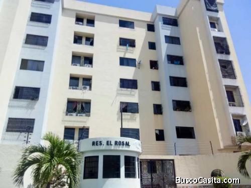 Apartamento en Res El Rosal 