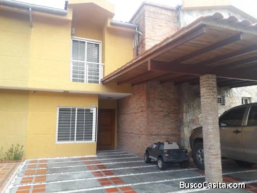 SKY GROUP PLATINUM VENDE Town House en Villas de San Diego