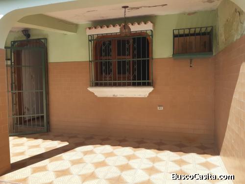 Casa en Venta en Los Samanes Valencia FOC-741