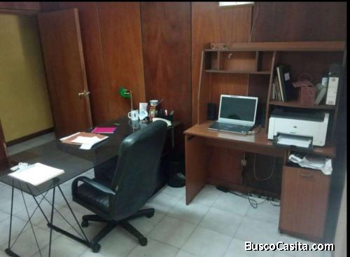 Alquiler de oficina/cubículo  plaza de Venezuela