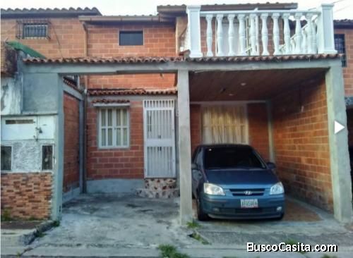 Propietario vende cómoda casa de 200mts en Carrizal Edo Miranda km 18 urb llano alto